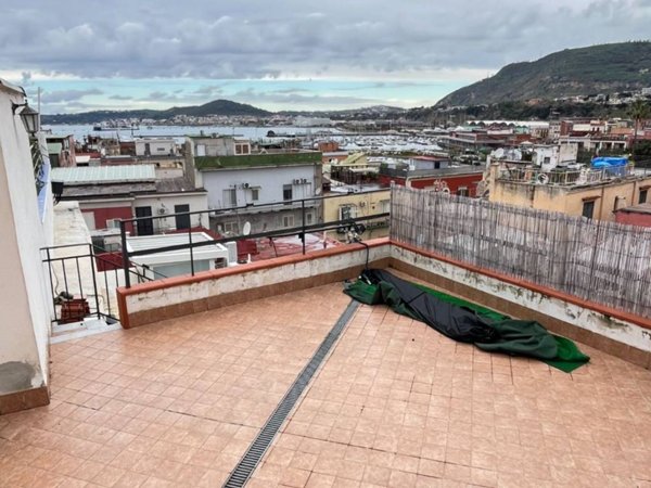 appartamento in affitto a Pozzuoli