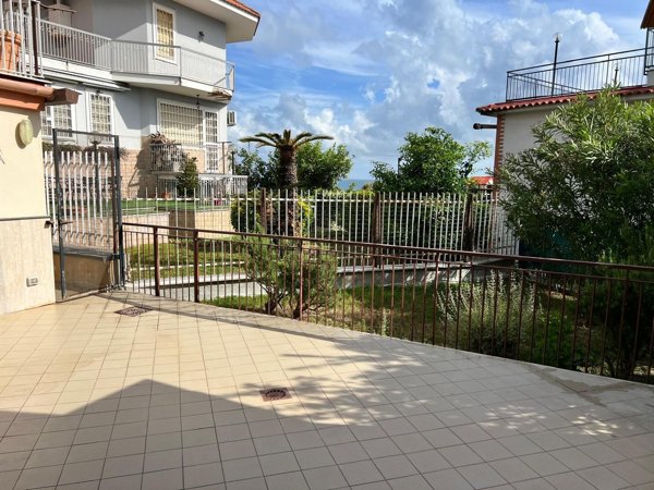 appartamento in affitto a Pozzuoli