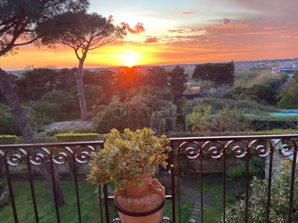 casa indipendente in affitto a Pozzuoli in zona Cuma