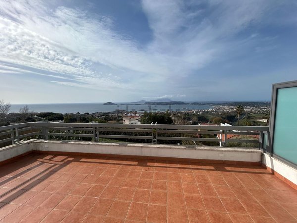casa indipendente in affitto a Pozzuoli