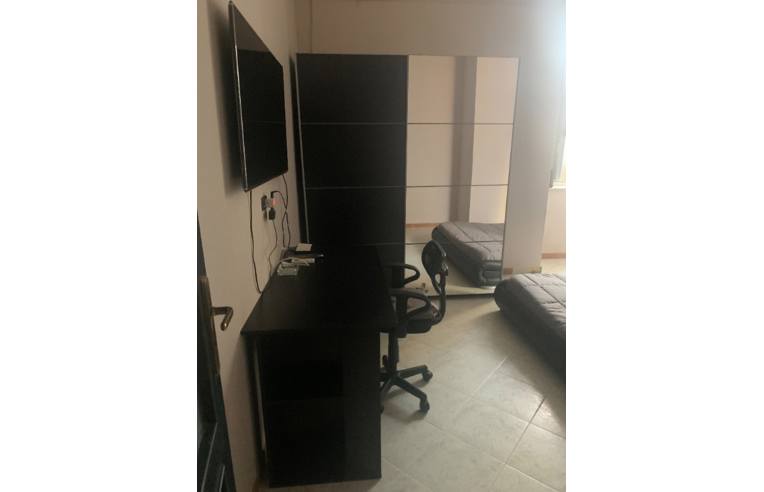 camera singola in affitto a Pozzuoli