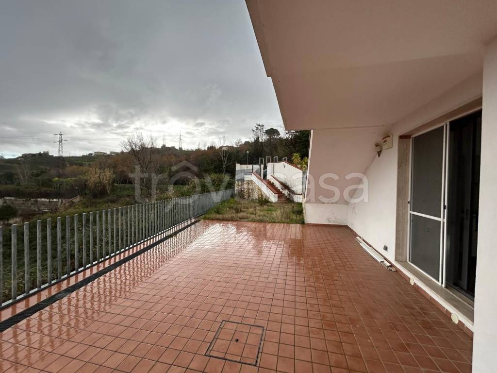 appartamento in affitto a Pozzuoli in zona Solfatara