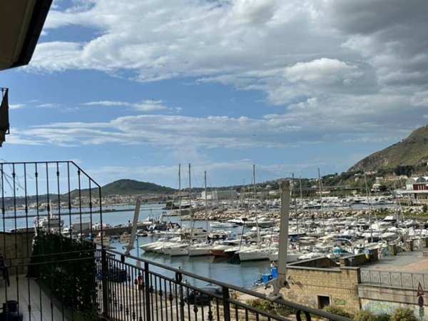 appartamento in affitto a Pozzuoli