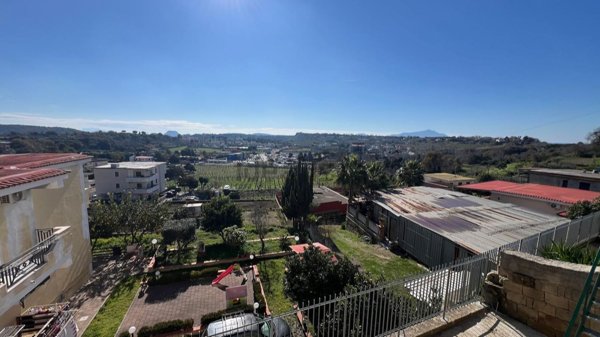 casa indipendente in affitto a Pozzuoli