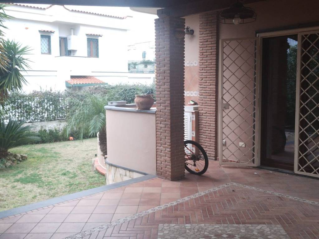 casa indipendente in affitto a Pozzuoli