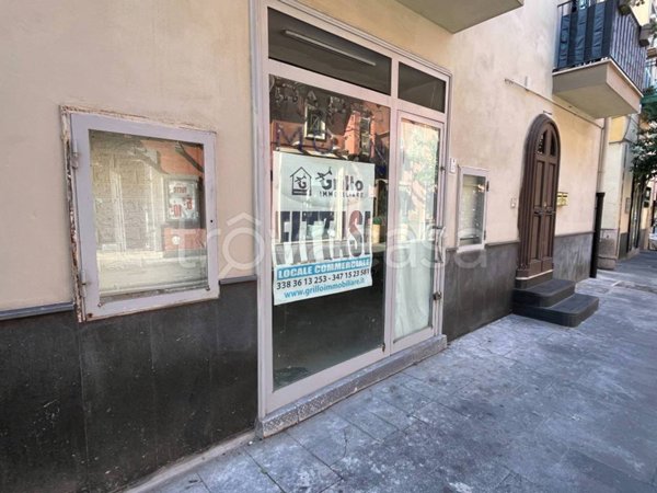 negozio in affitto a Pozzuoli