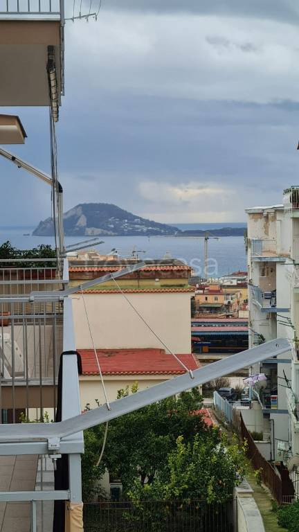 appartamento in affitto a Pozzuoli