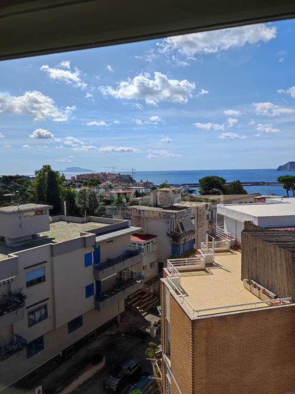 appartamento in affitto a Pozzuoli