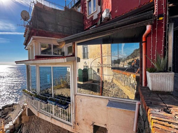 negozio in affitto a Pozzuoli