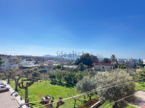 appartamento in affitto a Pozzuoli