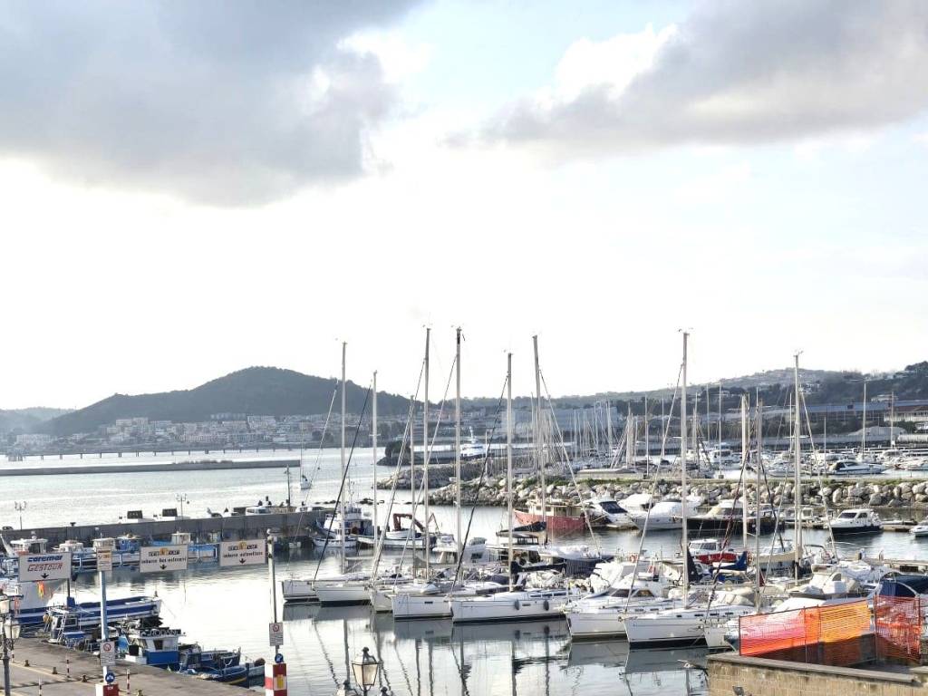 appartamento in affitto a Pozzuoli