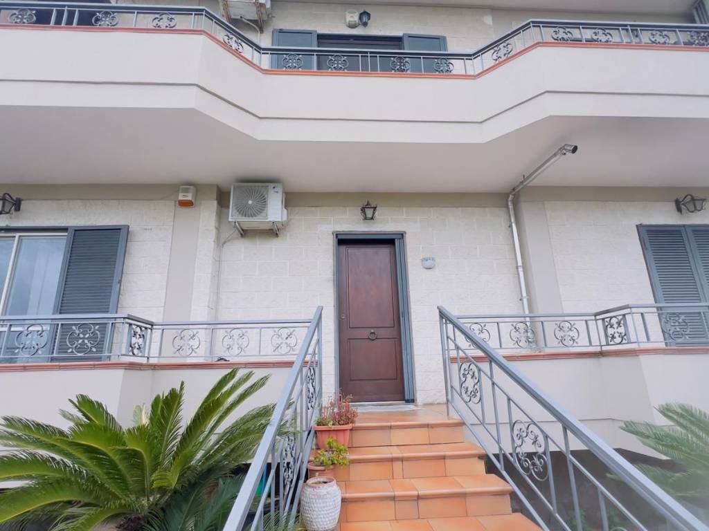 appartamento in affitto a Pozzuoli in zona Monterusciello