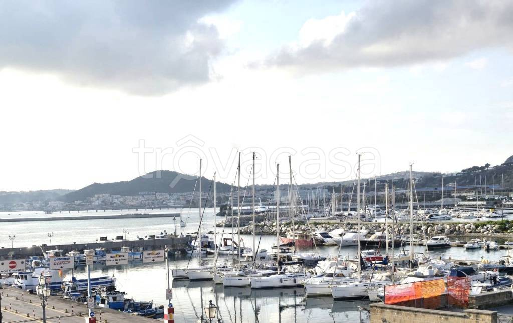 appartamento in affitto a Pozzuoli