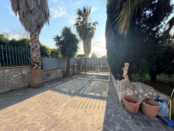 appartamento in affitto a Pozzuoli in zona Toiano