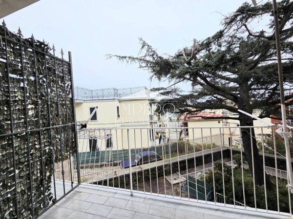 appartamento in affitto a Pozzuoli in zona Lucrino