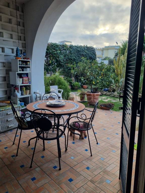 appartamento in affitto a Pozzuoli in zona Arco Felice