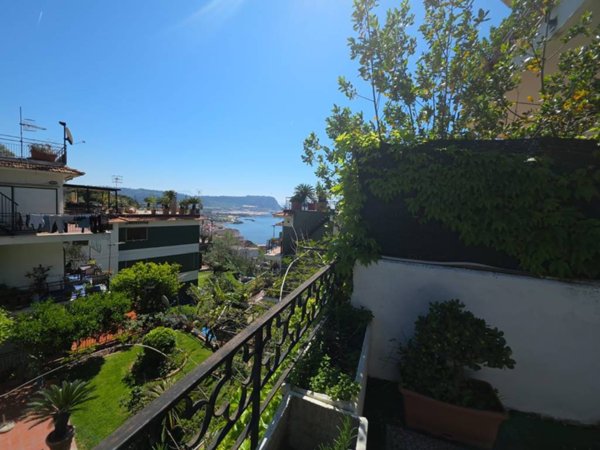 appartamento in affitto a Pozzuoli