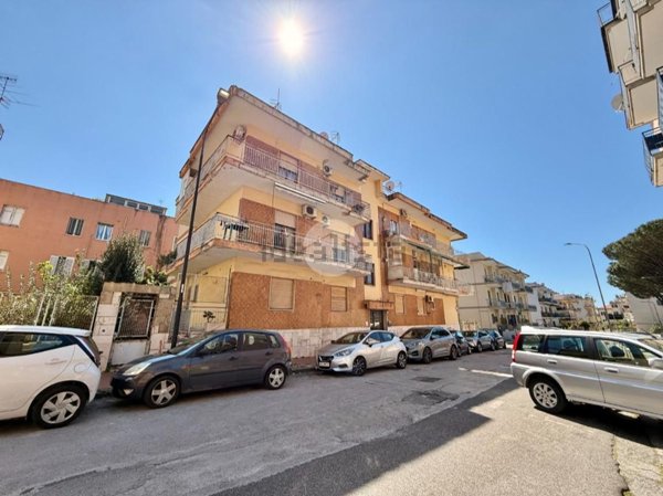 appartamento in affitto a Pozzuoli