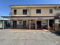 negozio in affitto a Pozzuoli