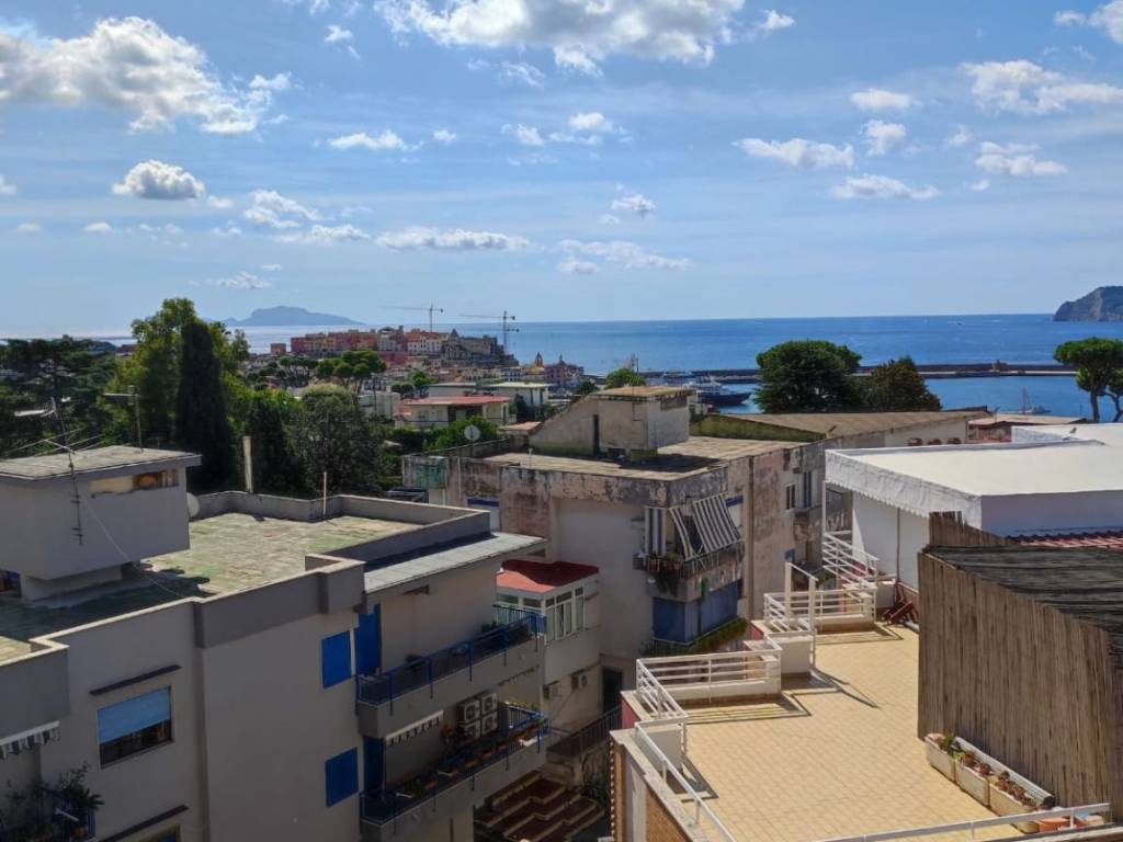 appartamento in affitto a Pozzuoli