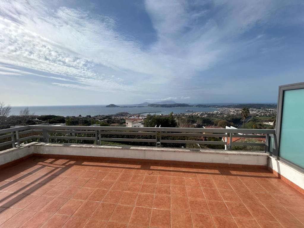 casa indipendente in affitto a Pozzuoli