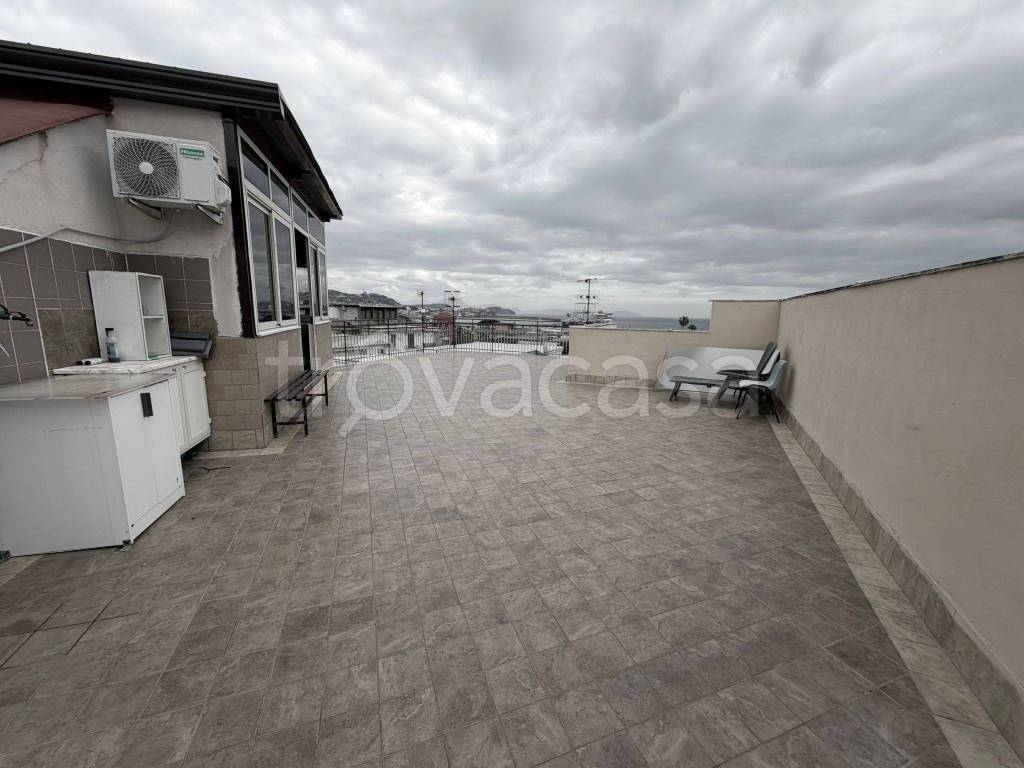 monolocale in affitto a Pozzuoli in zona Arco Felice