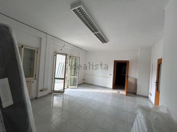 ufficio in affitto a Pozzuoli