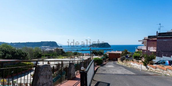 appartamento in affitto a Pozzuoli