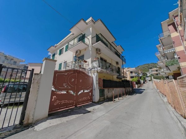 appartamento in affitto a Pozzuoli in zona Arco Felice