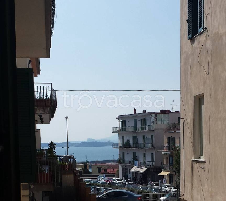 appartamento in affitto a Pozzuoli