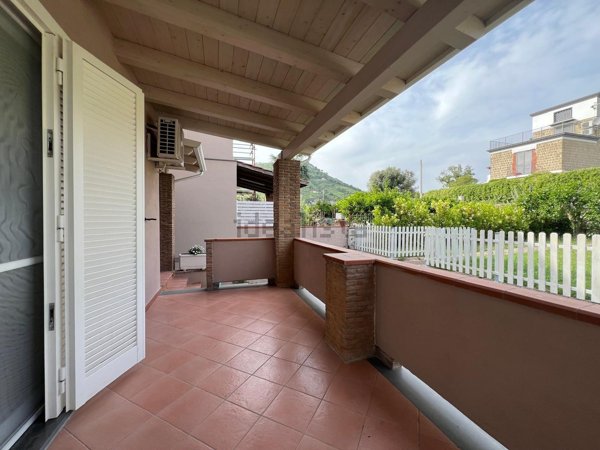 casa indipendente in affitto a Pozzuoli