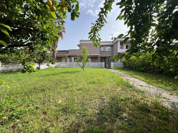 casa indipendente in affitto a Pozzuoli