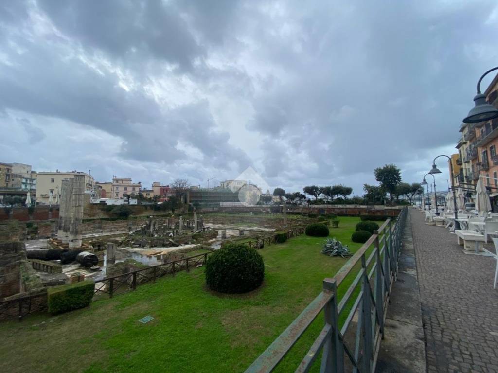 ufficio in affitto a Pozzuoli