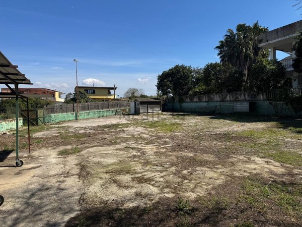 terreno edificabile in affitto a Pozzuoli in zona Monterusciello