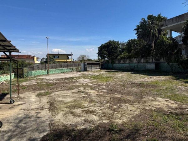 terreno edificabile in affitto a Pozzuoli in zona Monterusciello