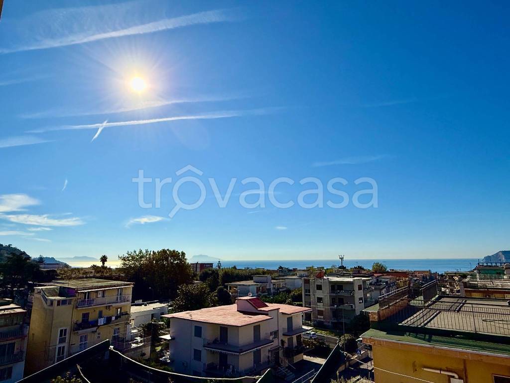appartamento in affitto a Pozzuoli in zona Solfatara
