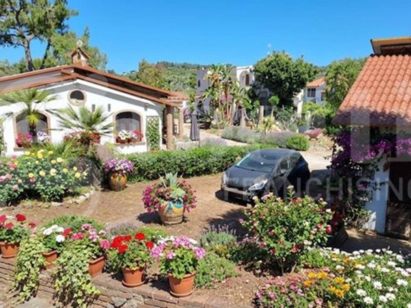 casa indipendente in affitto a Pozzuoli in zona Arco Felice