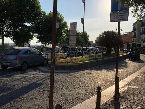negozio in affitto a Pozzuoli