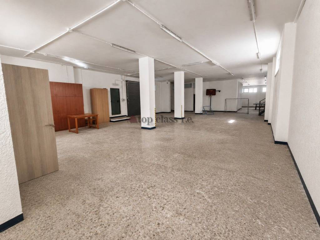 locale commerciale in affitto a Pozzuoli in zona Solfatara