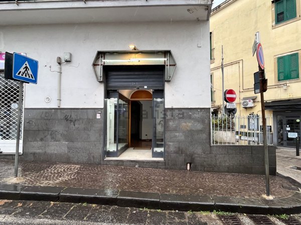 locale commerciale in affitto a Pozzuoli in zona Solfatara