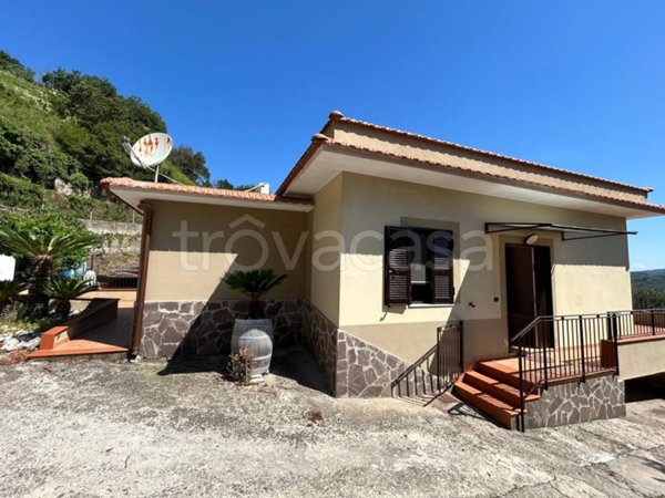 casa indipendente in affitto a Pozzuoli