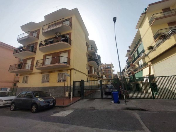 appartamento in affitto a Pozzuoli in zona Solfatara