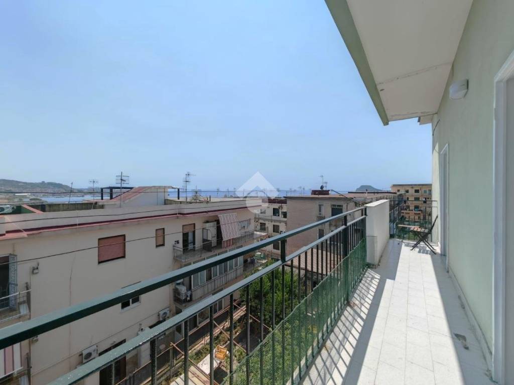 appartamento in affitto a Pozzuoli in zona Lucrino