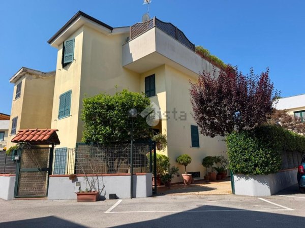 appartamento in affitto a Pozzuoli in zona Monterusciello