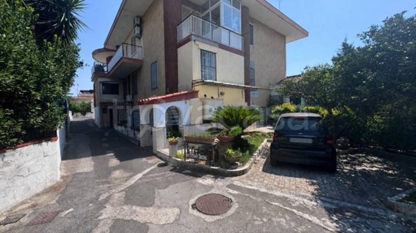 casa indipendente in affitto a Pozzuoli