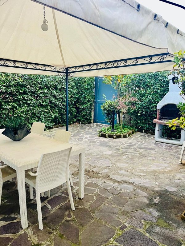 appartamento in affitto a Pozzuoli in zona Solfatara