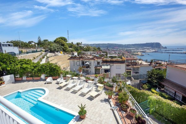casa indipendente in affitto a Pozzuoli