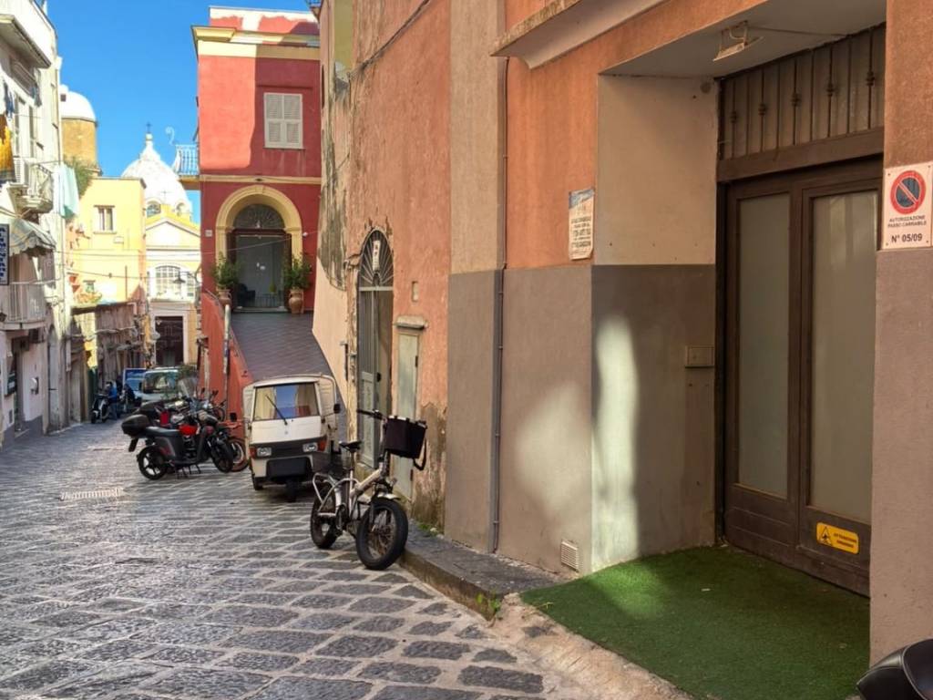 locale commerciale in affitto a Procida