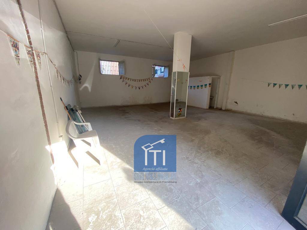 locale commerciale in affitto a Qualiano