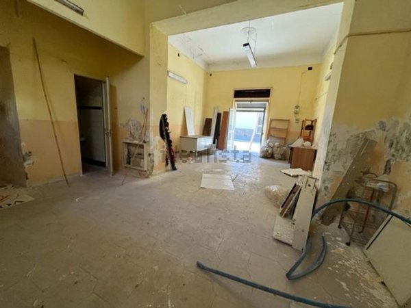 locale commerciale in affitto a Qualiano